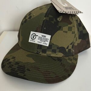 NWT Vans Green and Black Checkered camo Cap